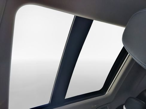 Used 2025 Mitsubishi Outlander SE image 23