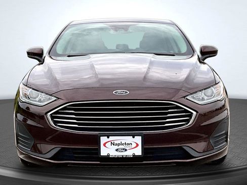 Used 2019 Ford Fusion SE FWD image 3