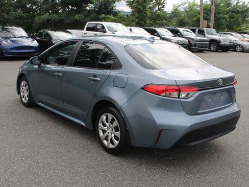Used 2025 Toyota Corolla LE FWD image 6