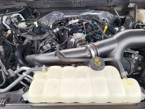 Certified 2025 Ford F150 XLT w/ Equipment Group 302A MID image 33