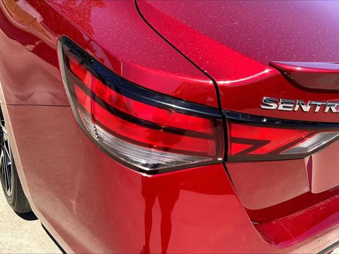 Used 2025 Nissan Sentra SR w/ SR Premium Package FWD image 28