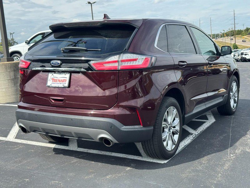 Used 2019 Ford Edge Titanium w/ Equipment Group 301A AWD/4WD image 3