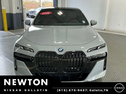 Used 2026 BMW 740i xDrive AWD/4WD image 25