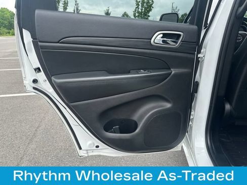 Used 2019 Jeep Grand Cherokee Altitude AWD/4WD image 16