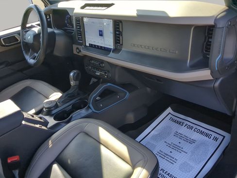 Used 2024 Ford Bronco Wildtrak image 40