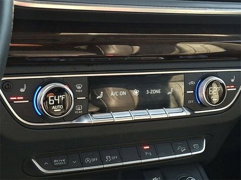 Used 2019 Audi Q5 2.0T Premium Plus w/ Premium Plus Package image 17