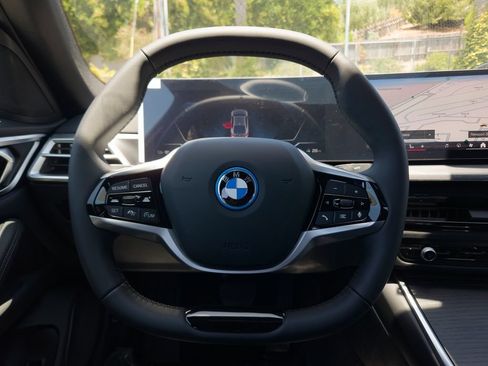 New 2026 BMW i4 eDrive40 w/ Parking Assistance Package RWD image 15