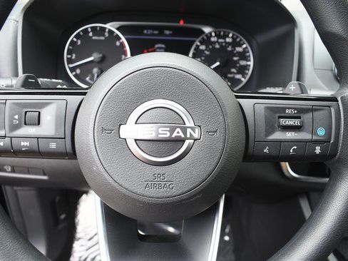 Used 2023 Nissan Rogue SV AWD/4WD image 30