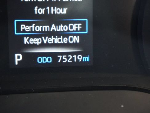 Certified 2023 Toyota Sienna XLE FWD image 9