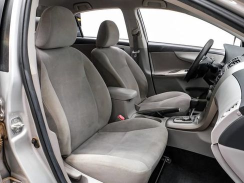 Used 2012 Toyota Corolla LE FWD image 31