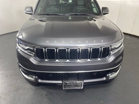 Used 2022 Jeep Wagoneer Series I w/ Premium Group I AWD/4WD image 6