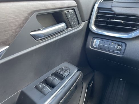 Used 2024 GMC Acadia Denali image 20