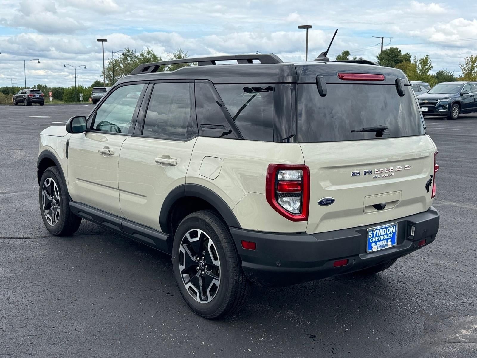 Used 2024 Ford Bronco Sport Outer Banks w/ Tech Package AWD/4WD image 3