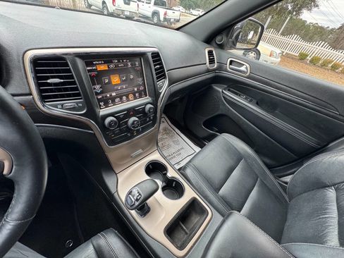 Used 2015 Jeep Grand Cherokee Limited image 16