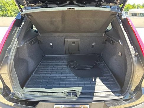 Certified 2026 Volvo XC40 B5 Plus AWD/4WD image 35