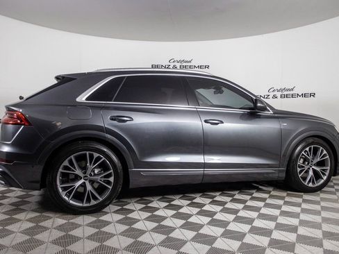 Used 2023 Audi Q8 Prestige image 9
