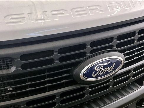 New 2026 Ford F250 XL w/ F-250 >10K GVWR Package image 27