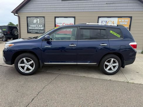 Used 2012 Toyota Highlander Limited w/ Tow Pkg AWD/4WD image 8