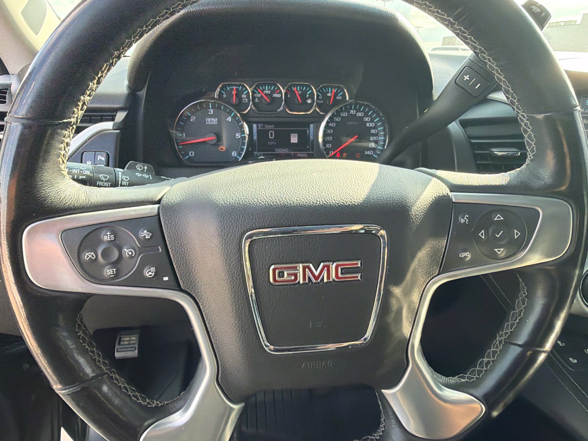 Used 2018 GMC Yukon XL SLT w/ Premium Edition AWD/4WD image 17