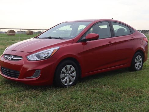 Used 2017 Hyundai Accent SE FWD image 1