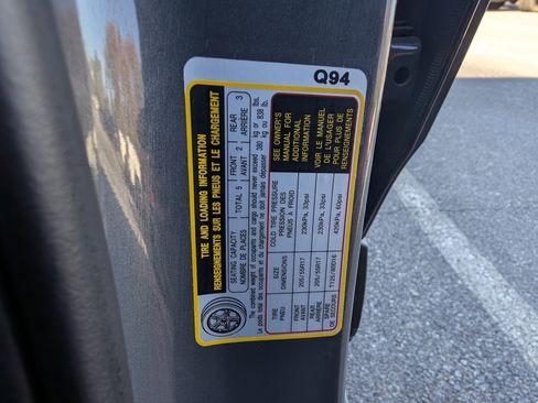 Used 2024 Hyundai Venue Limited image 36