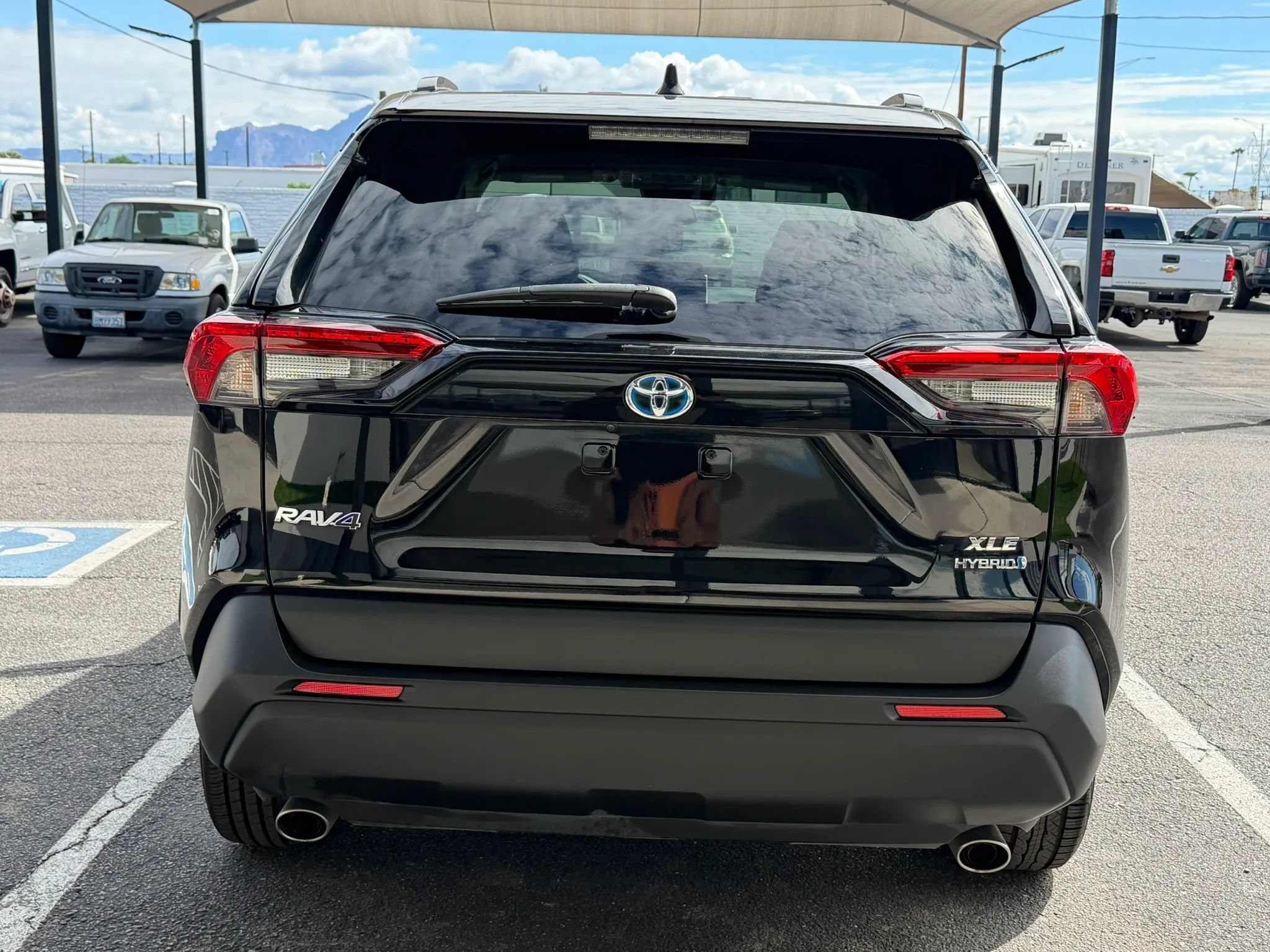 Used 2024 Toyota RAV4 XLE w/ Weather Package AWD/4WD image 7