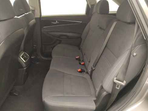 Used 2017 Kia Sorento L FWD image 18