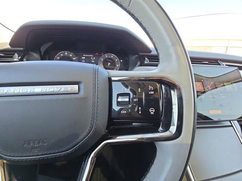 Used 2025 Land Rover Range Rover Velar Dynamic SE image 12