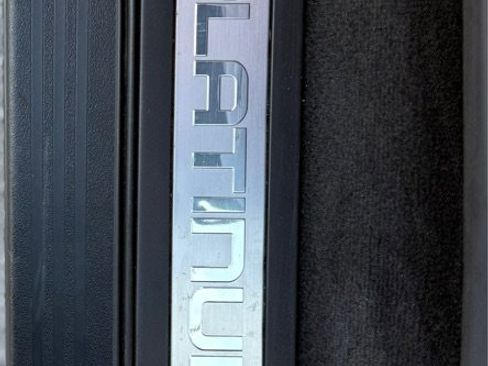 Used 2011 Ford F150 Platinum image 9