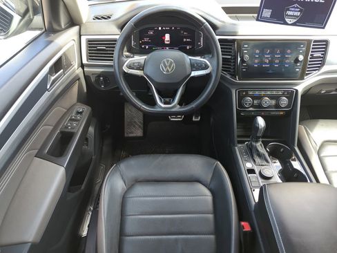 Used 2023 Volkswagen Atlas SEL Premium image 14