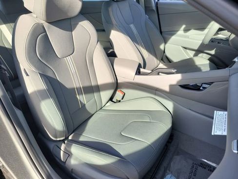 New 2026 Hyundai Elantra Sport FWD image 18