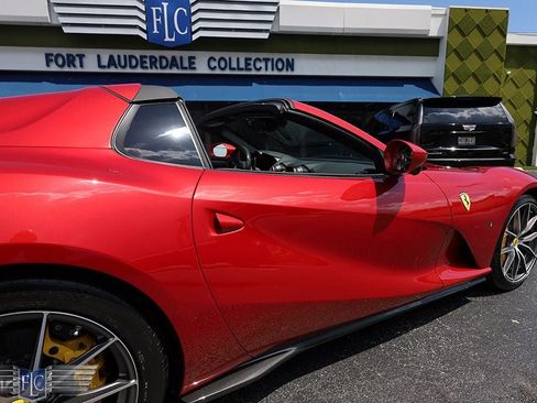 Used 2021 Ferrari 812 GTS RWD image 11