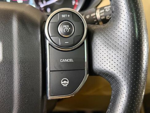 Used 2016 Land Rover Range Rover Sport SE image 29