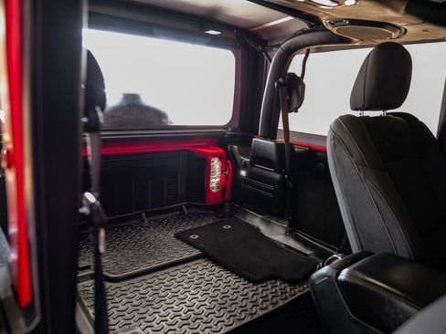 Used 2019 Jeep Wrangler Sport AWD/4WD image 28
