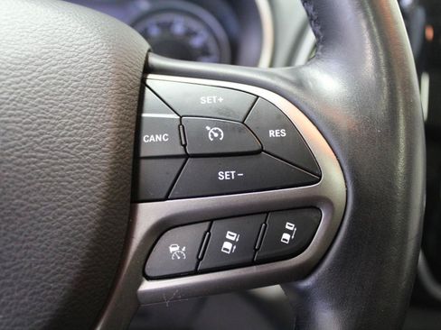 Used 2021 Jeep Cherokee Limited w/ Elite Package AWD/4WD image 10