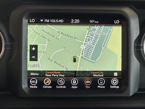 Used 2022 Jeep Wrangler Unlimited Sahara w/ LED Lighting Group AWD/4WD image 13
