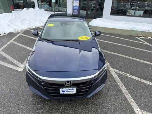 Used 2018 Honda Accord EX image 16