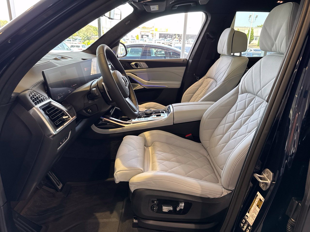New 2027 BMW X7 xDrive40i w/ Executive Package AWD/4WD image 15