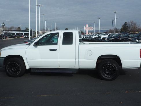 Used 2006 Dodge Dakota ST image 8