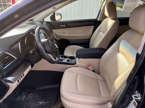 Used 2018 Subaru Outback 2.5i Limited image 13