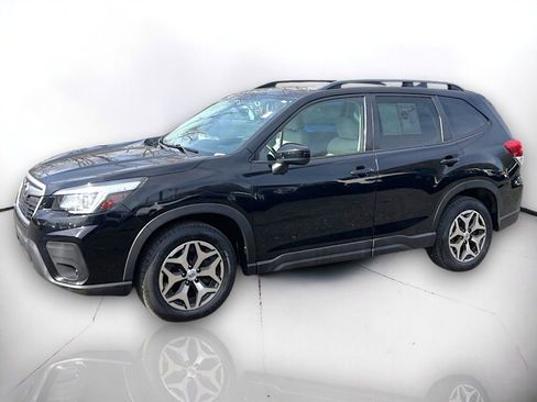 Used 2020 Subaru Forester Premium image 2