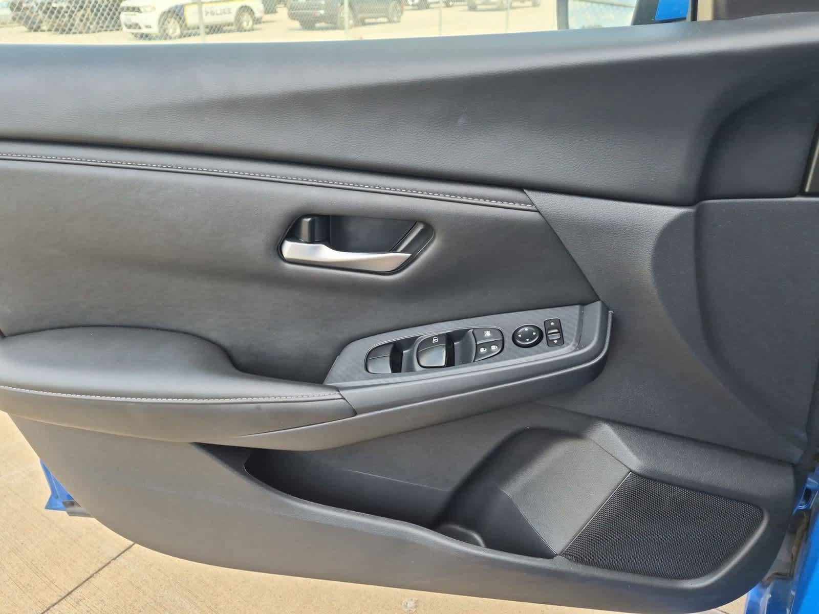 Used 2025 Nissan Sentra SV FWD image 21