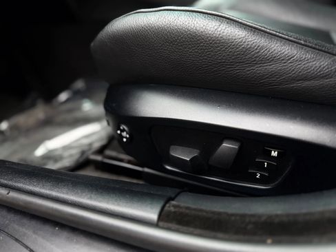 Used 2006 BMW 330xi Sedan image 13