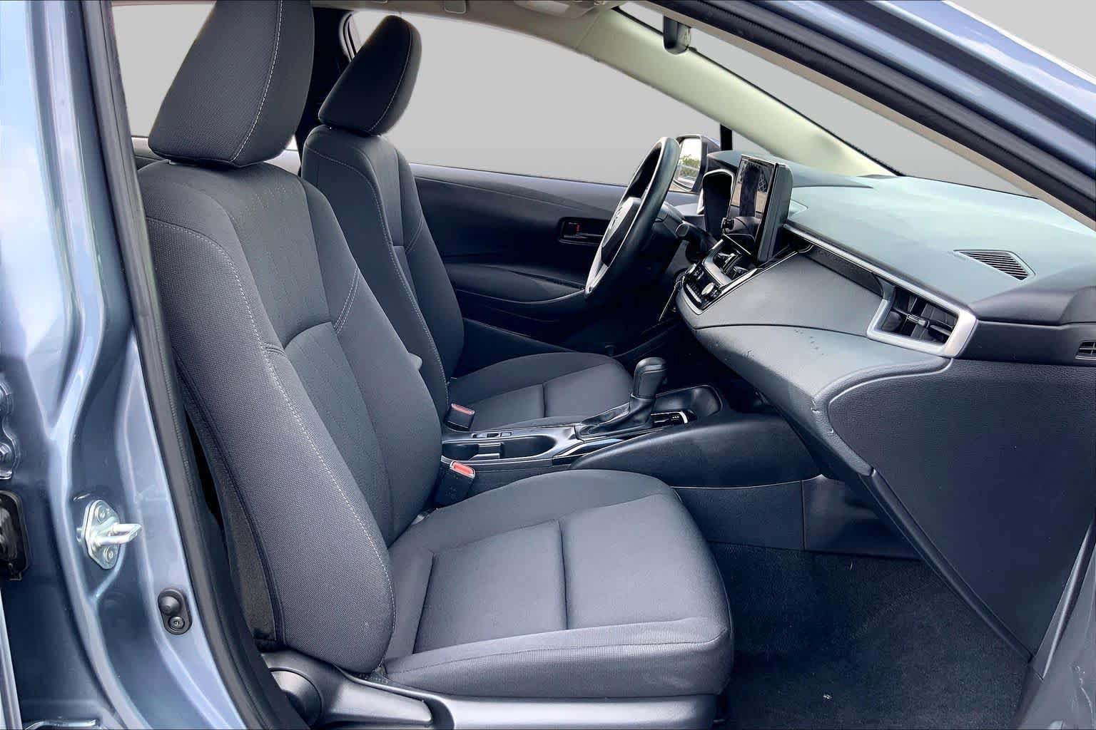 Used 2024 Toyota Corolla LE FWD image 9
