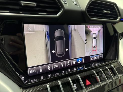 Used 2020 Lamborghini Urus image 43