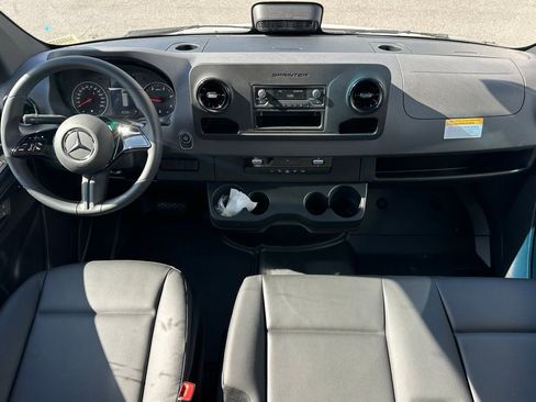 New 2025 Mercedes-Benz Sprinter 2500 image 25