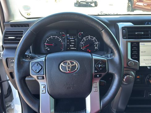 Used 2023 Toyota 4Runner SR5 Premium w/ SR5 Premium Package AWD/4WD image 14