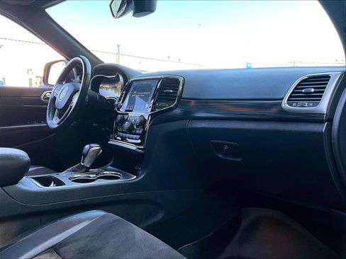 Used 2020 Jeep Grand Cherokee Altitude AWD/4WD image 21