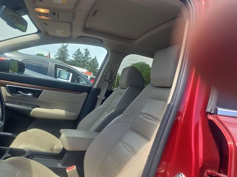 Used 2017 Honda CR-V Touring image 10