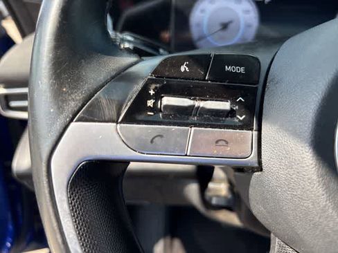 Used 2023 Hyundai Elantra SEL w/ Convenience Package FWD image 11